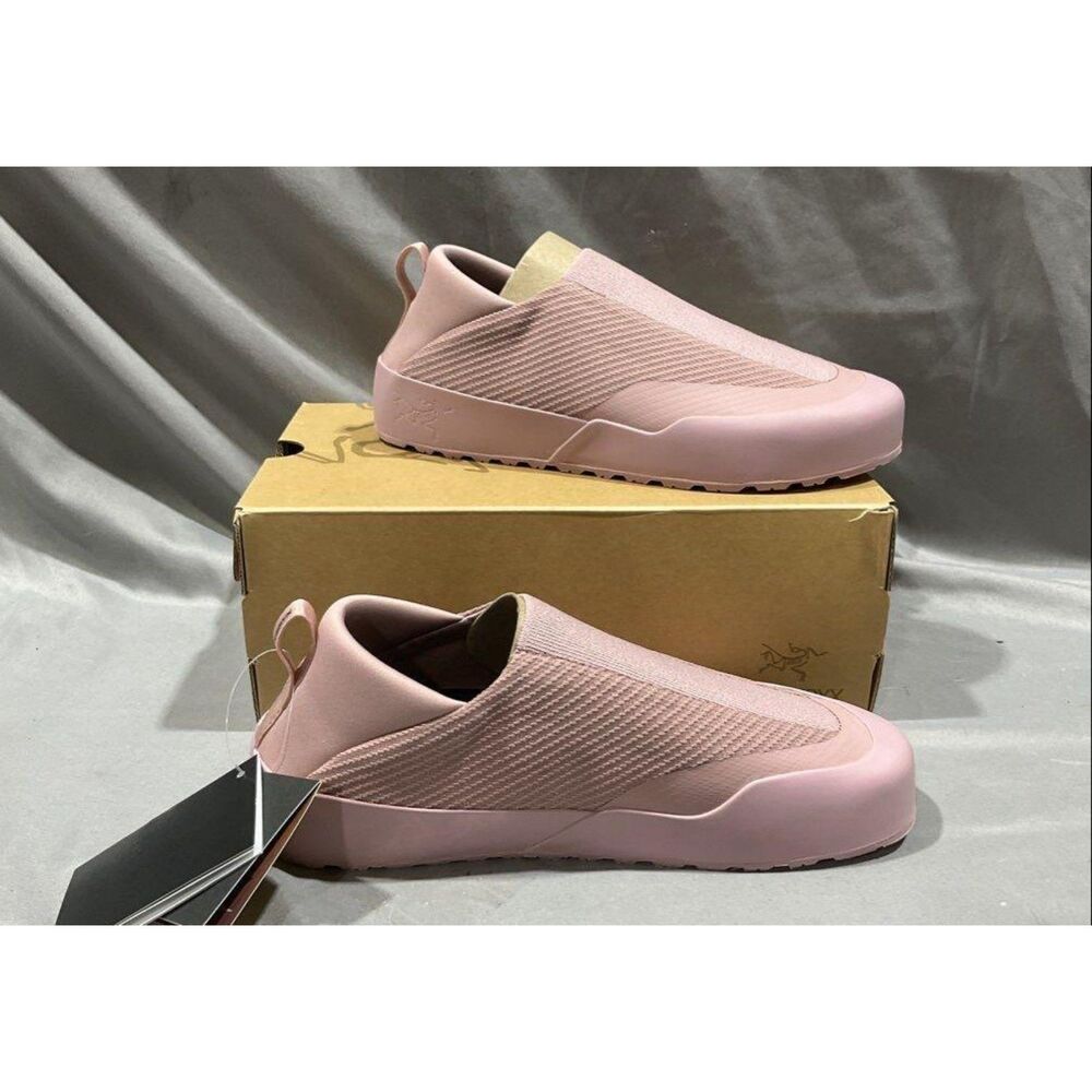 Arc'teryx Kragg Slip-On Approach Shoes Dark Bliss Pink Collapsible Heel 7 NIB